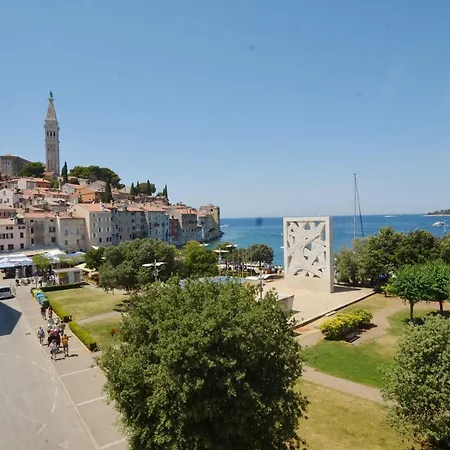 Leone Sea View