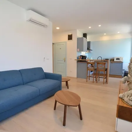 דירה Leone Sea View רוביני
